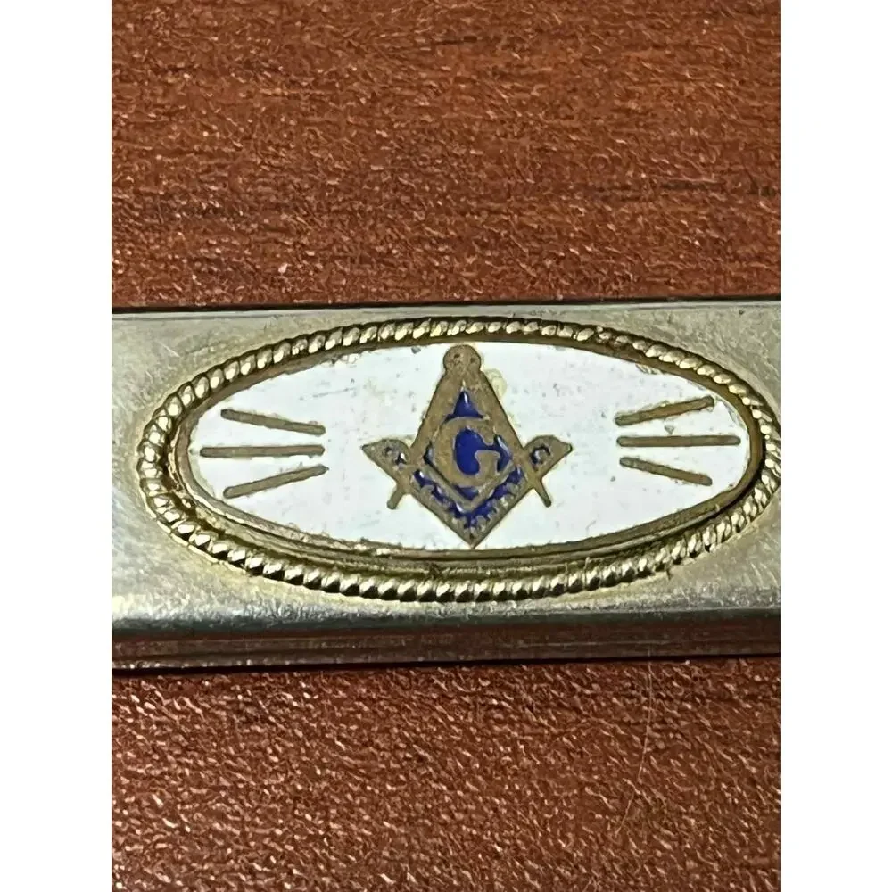 Enameled Masonic Masons Key ID Holder